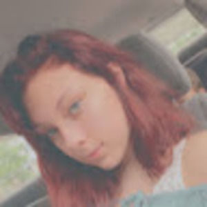 Meet your Posher, Chloe